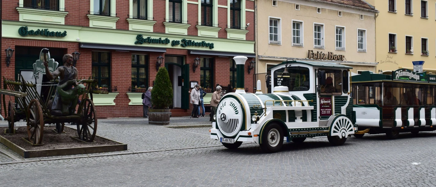Gasthaus zum Schmied und die Flämingbahn