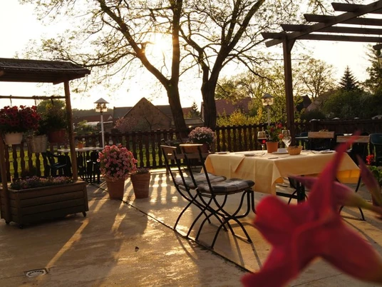 Sonnenterrasse zum Garten