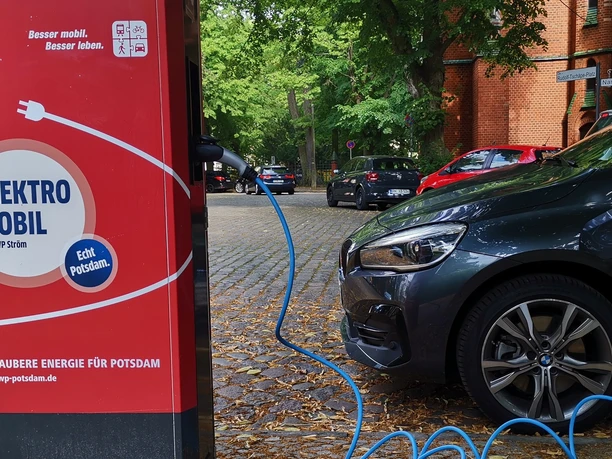 Stromtankstelle an der Erlöserkirche