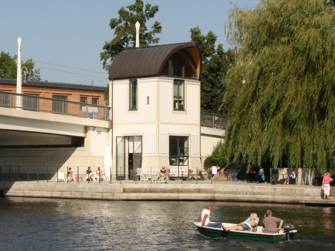 Brückencafé am Heineufer