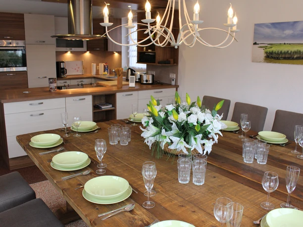 Küche und Esszimmer Ferienwohnung Neuenhagen
