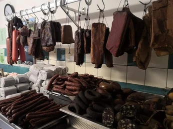 Frisches aus der hauseigenen Räucherkammer