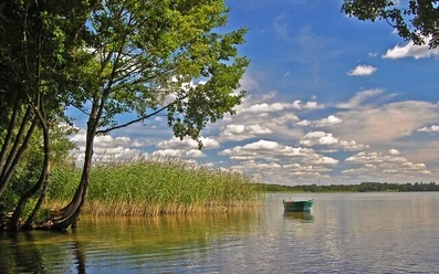 Pätzer Vordersee mit Angelkahn