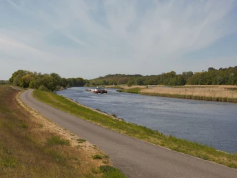 Radweg an der Hohensaaten Friedrichsthaler Wasserstraße