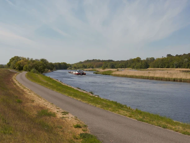 Radweg an der Hohensaaten Friedrichsthaler Wasserstraße