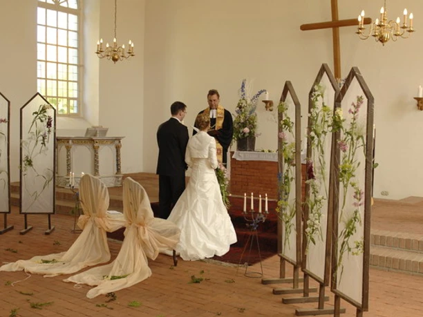Hochzeit in der Dorfkirche Pausin
