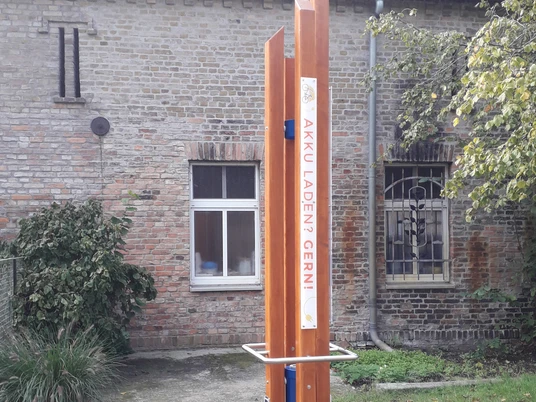 Ladestele nahe der Bäckerei Röhrig