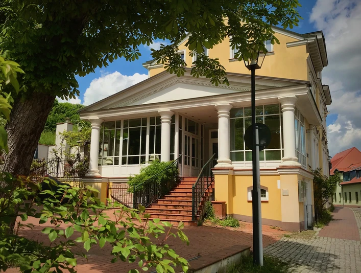 Bellevue Außenansicht am Tage