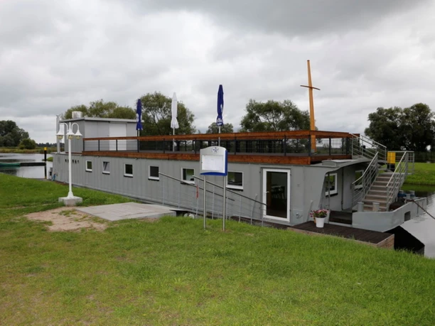 Restaurantschiff Klapperstorch