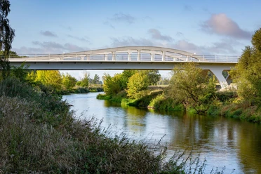 Brücke Neissewelle, Coschen, Polen