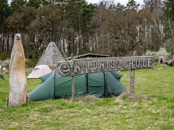 Auf dem Gelände der Wildnisschule Hoher Fläming