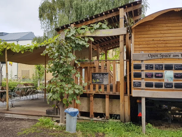 "Wiesel" in der Schiffbauergasse