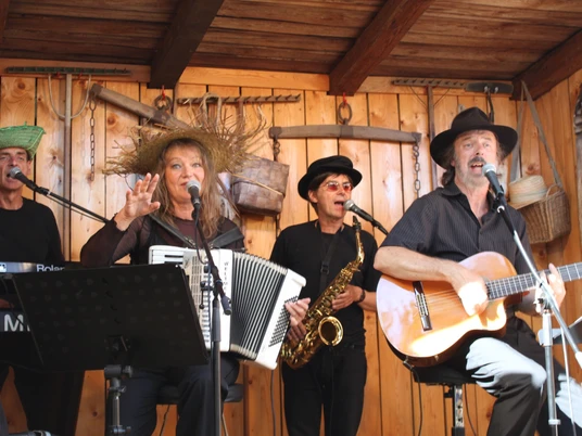 Fercher Obstkistenbühne