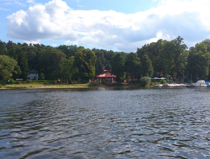 Ansicht vom Strandbad Ferch vom Wasser aus