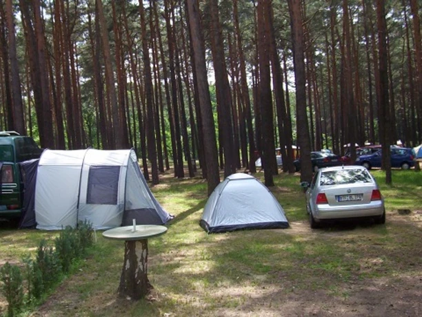Stellplätze auf dem Campingplatz