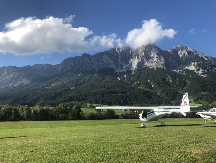 Flugschul-, Charter & Freizeitservice GmbH "Otto Lilienthal" - Remos G3