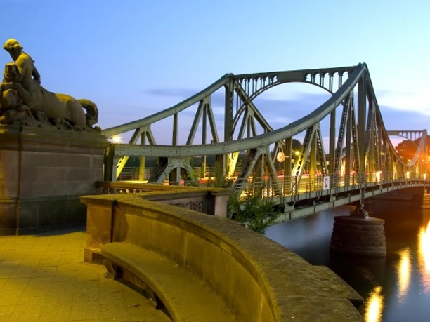 Glienicker Brücke