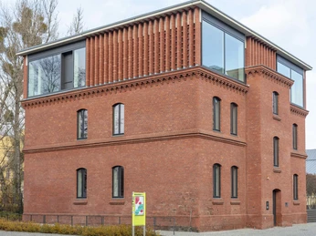 Ehemaliges Kammergebäude in der Schiffbauergasse