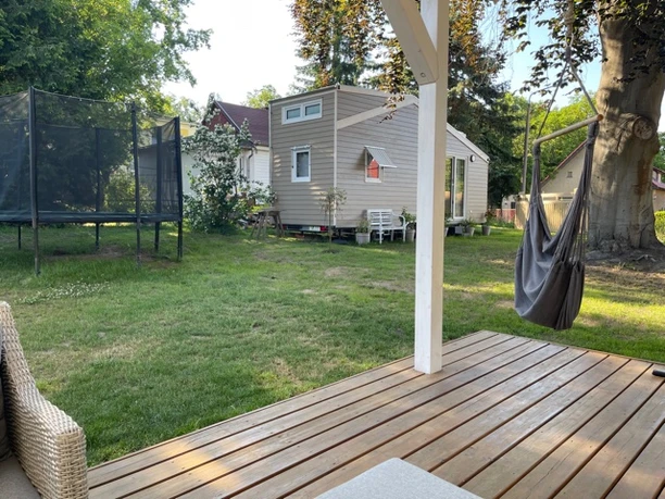 Blick vom Chalet Rotbuche zum Tiny Haus