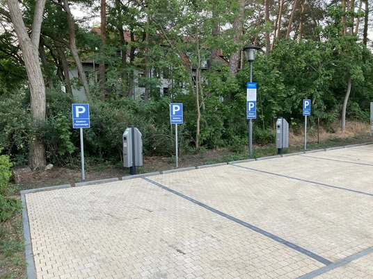 Stromtankstelle an der SaarowTherme