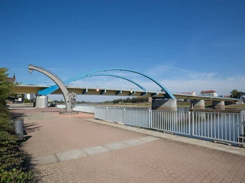 Blick auf die Stadtbrücke