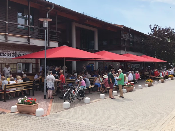 Brauereischänke mit Biergarten