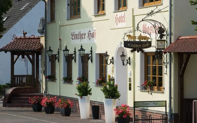 Hotel Linther Hof Straßenansicht