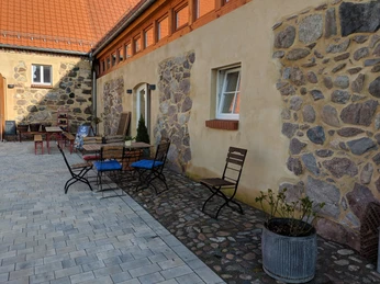 Töpfer-Café Außenberein