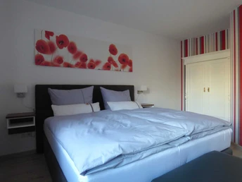 Blick in ein Schlafzimmer