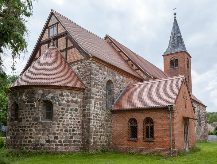 Feldsteinkirche in Buckau