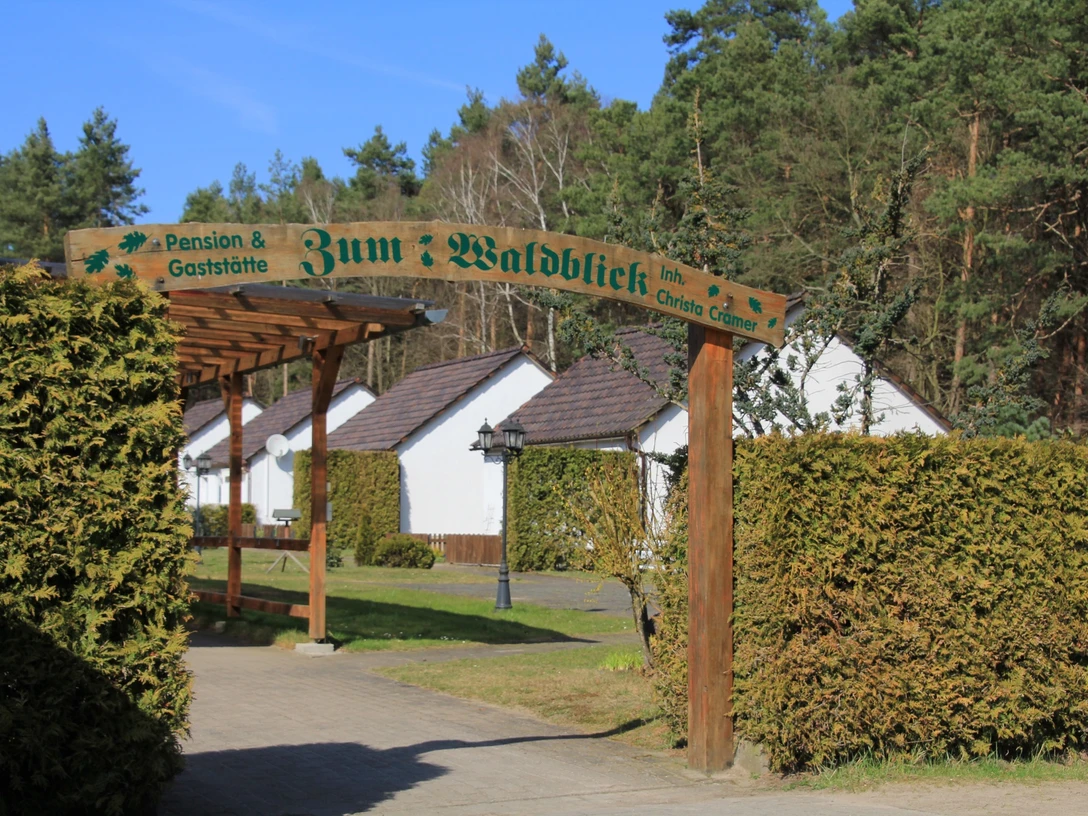 Pension & Gaststätte "Zum Waldblick"