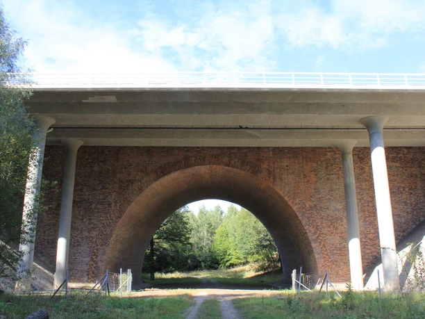 Millionenbrücke bei Klein Marzehns