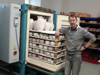 Spontanführung beim Besuch der Töpferwerkstatt