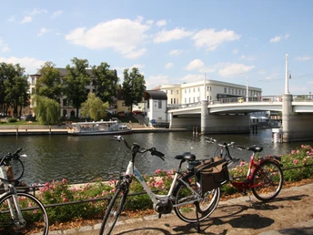 7-Seen-Tour an der Jahrtausendbrücke