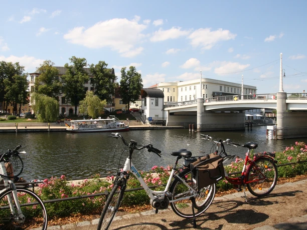 7-Seen-Tour an der Jahrtausendbrücke