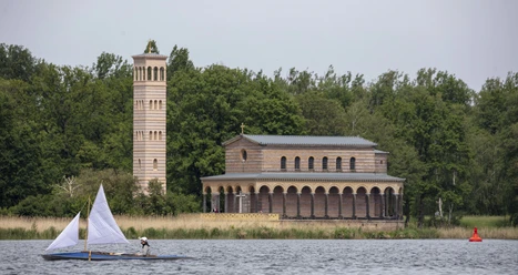 Sacrower Heilandskirche