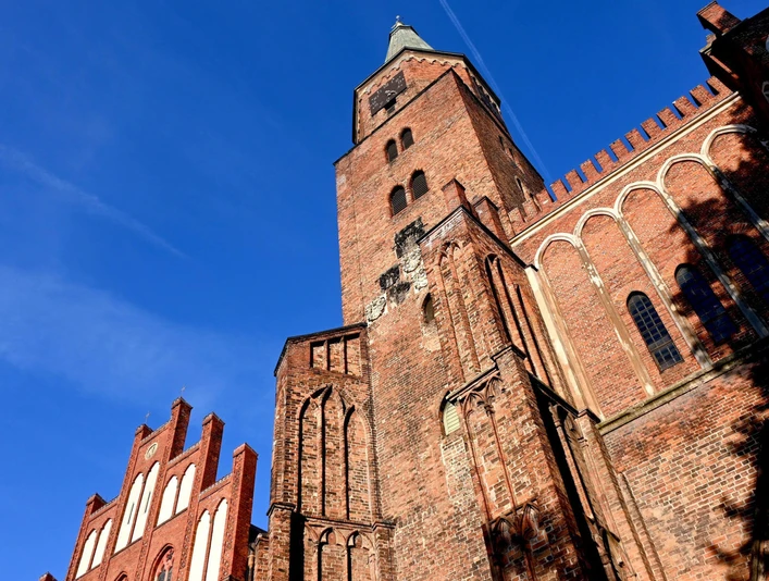 Dom zu Brandenburg an der Havel - Detail Westfassade und Turm