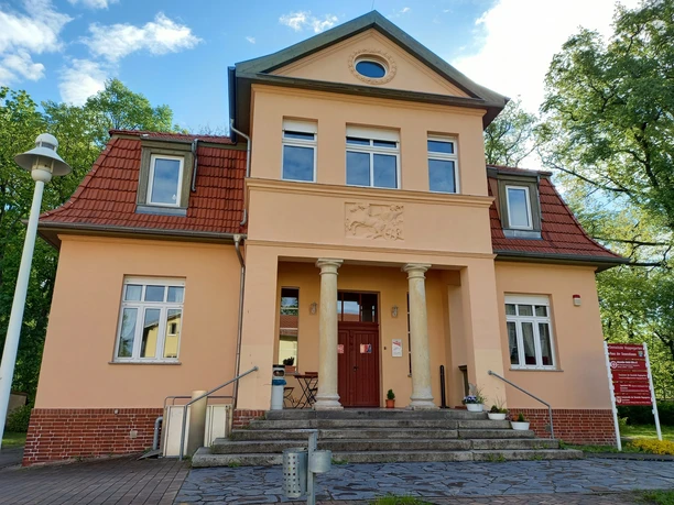 Haus der Generation Hoppegarten Frontansicht
