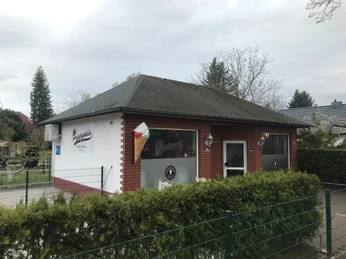 Eismanufaktur Prinzeneis von außen in Neuenhagen