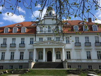 Eingangsportal Schloss Genshagen
