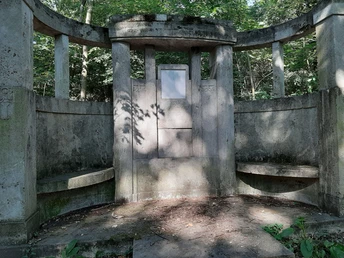 Neuzelle Hanna Bieber Böhm Denkmal