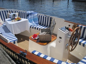 Bootsvergnügen in der "Marina am Tiefen See"