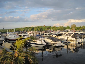 Romantische "Marina am Tiefen See"