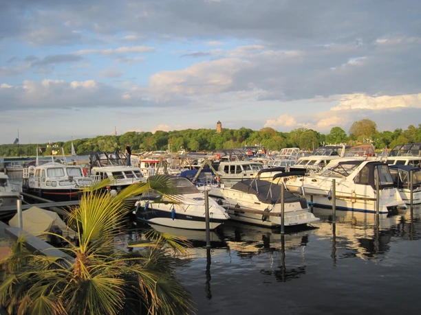 Romantische "Marina am Tiefen See"