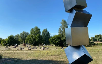 "Dancing Cubes"