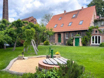 Altes Backhaus in Haselberg im Sommer