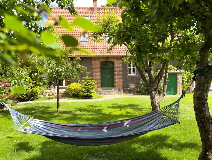 Altes Backhaus in Haselberg; Erholung im Garten