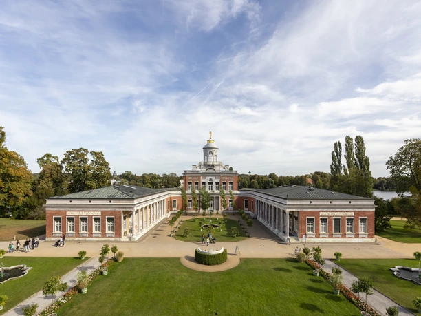 Marmorpalais am Ufer des Heiligen Sees