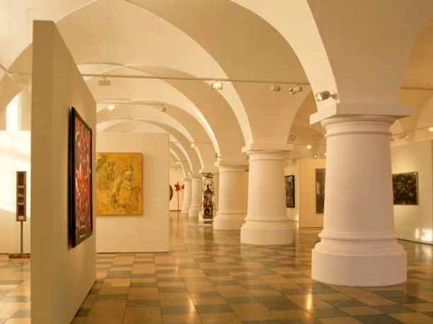 Brandenburgisches Landesmuseum für moderne Kunst Frankfurt (Oder) - Standort Rathaushalle