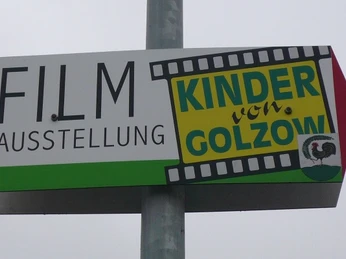 Filmmuseum "Kinder von Golzow" - Wegweiser